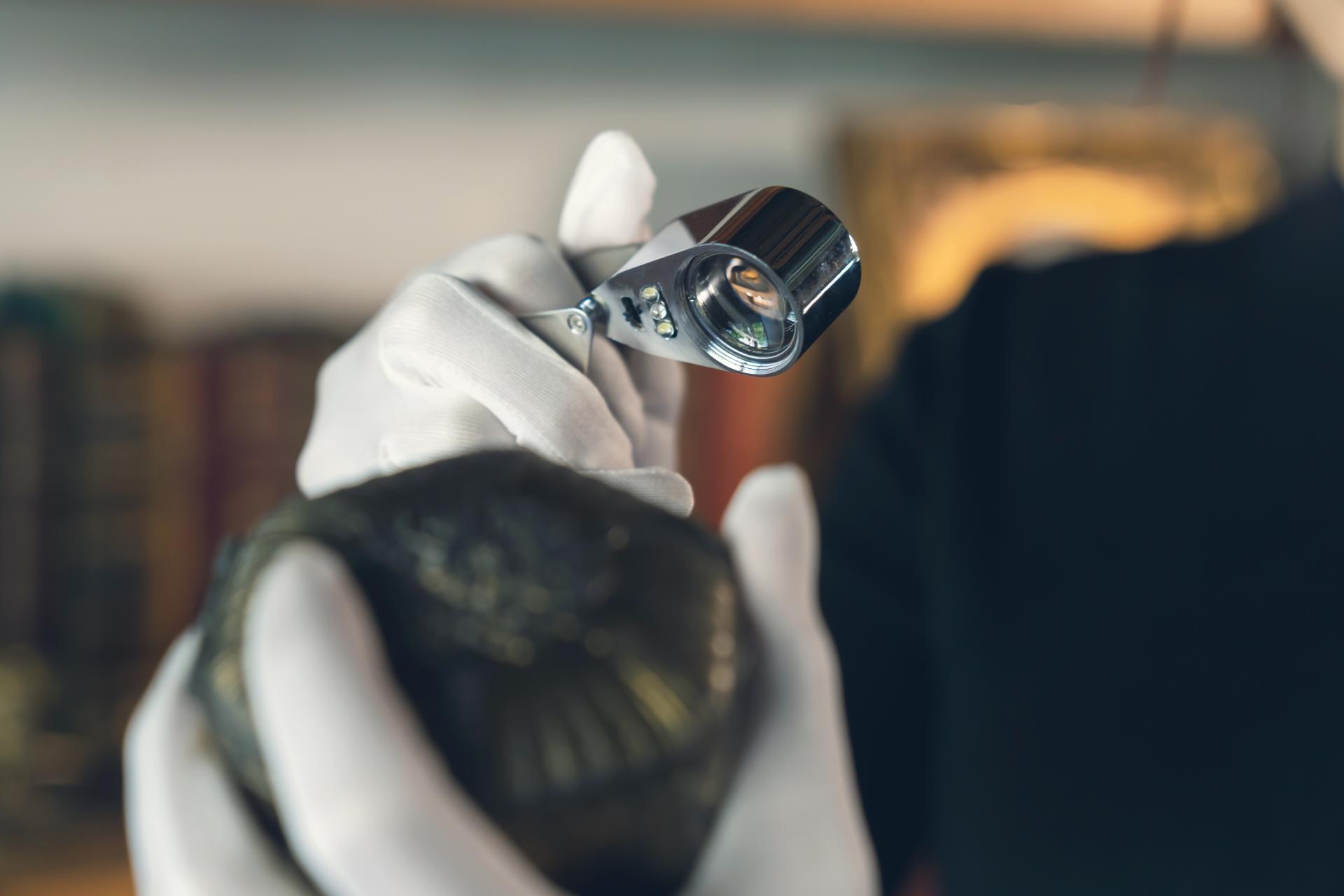 骨董品鑑定のイメージ画像