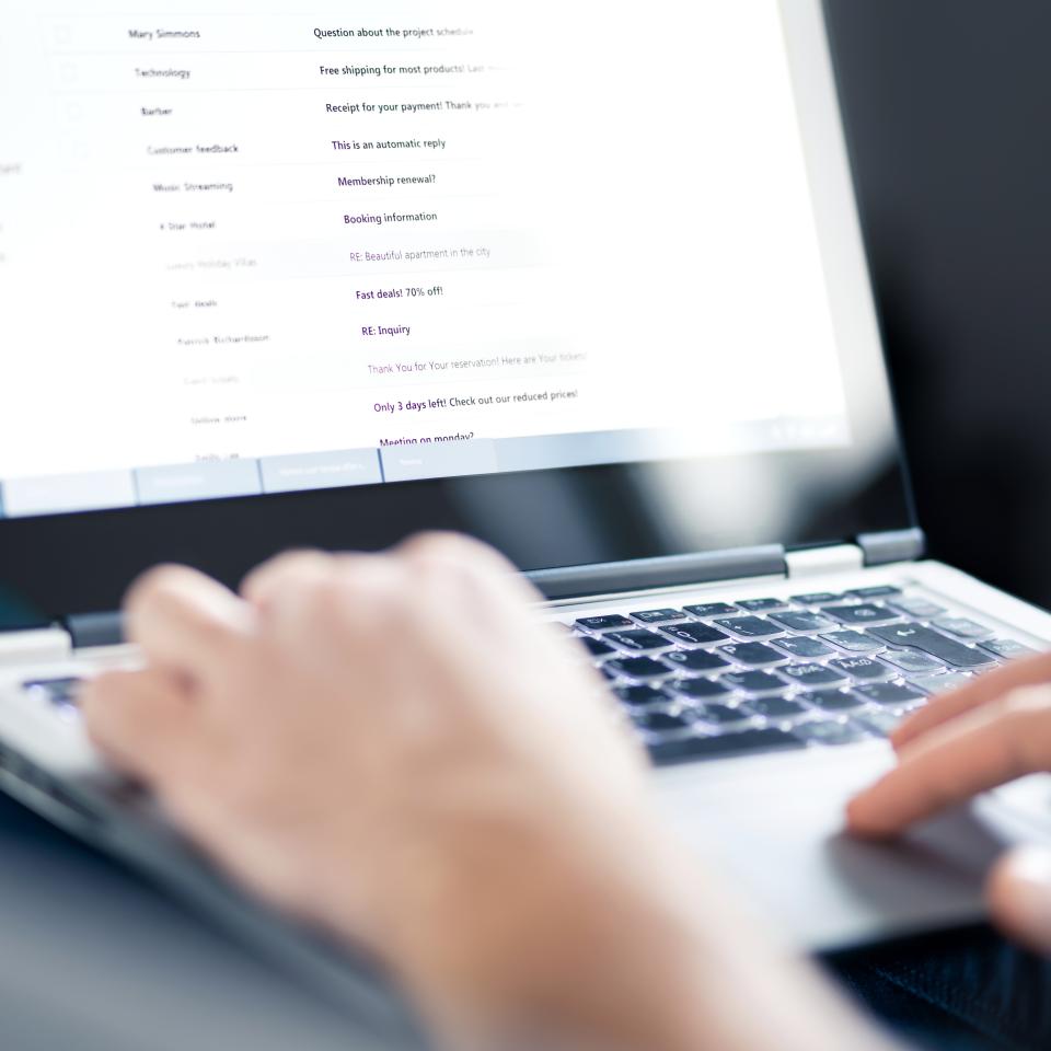 メール査定のイメージ画像